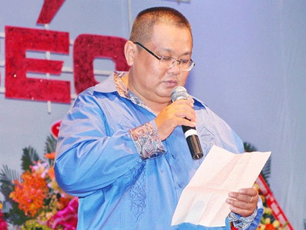  Anh trai Minh Béo vẫn tích cực duy trì hoạt động của sân khấu hài Minh Béo. 