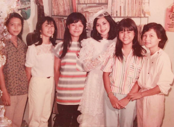 anh-cuoi-hiem-hoi-cach-day-nhieu-thap-ky-cua-sao-viet-2