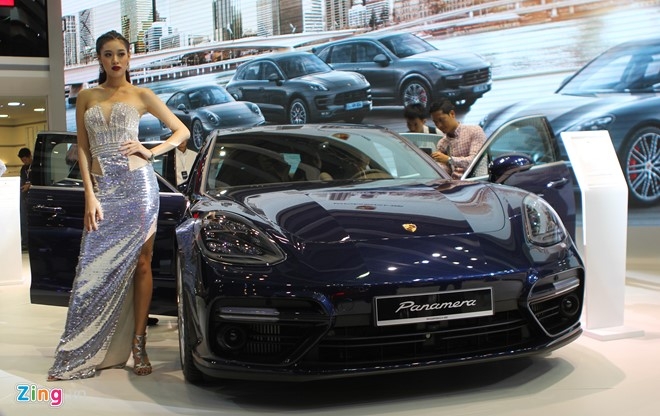 Anh thuc te Porsche Panamera Turbo 2017 vua ra mat o VN hinh anh 2
