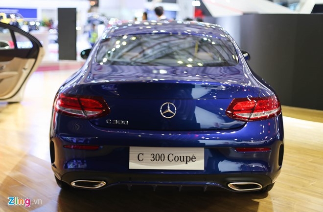 Chi tiet Mercedes C300 Coupe gia 2,7 ty dong tai VIMS hinh anh 4