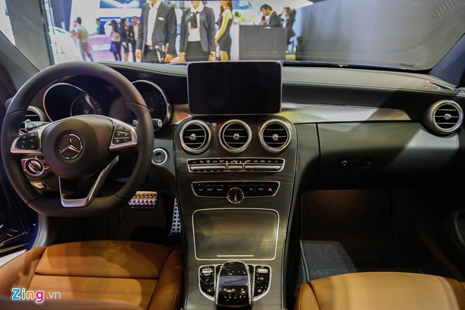 Chi tiet Mercedes C300 Coupe gia 2,7 ty dong tai VIMS hinh anh 5