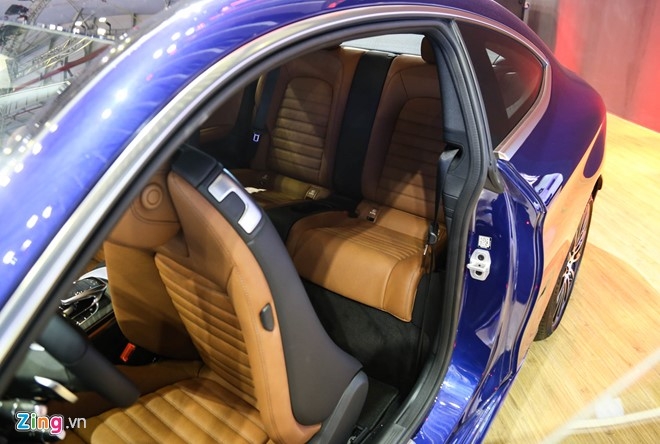 Chi tiet Mercedes C300 Coupe gia 2,7 ty dong tai VIMS hinh anh 7