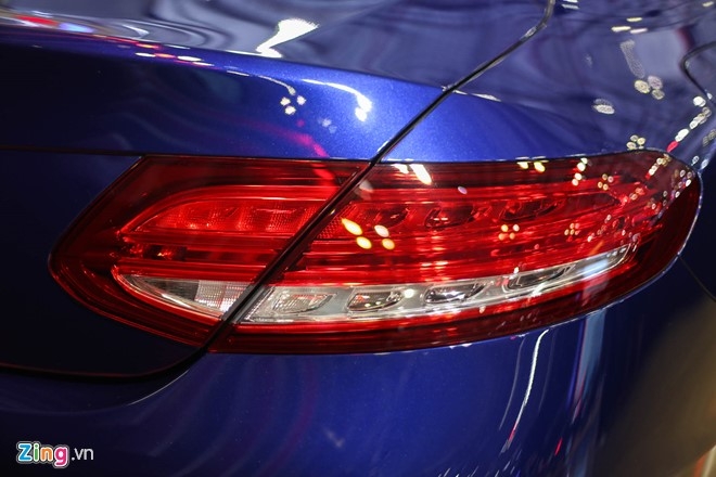 Chi tiet Mercedes C300 Coupe gia 2,7 ty dong tai VIMS hinh anh 10