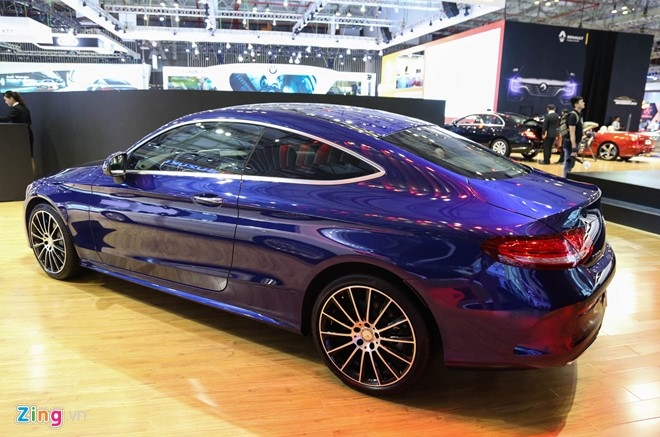 Chi tiet Mercedes C300 Coupe gia 2,7 ty dong tai VIMS hinh anh 12