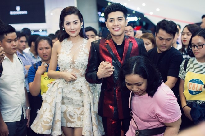 Noo Phuoc Thinh tinh tu voi A hau Tu Anh o su kien hinh anh 7