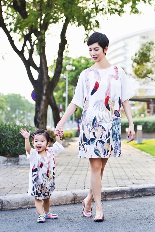 sao-viet-tich-cuc-khoe-con-nhung-giau-nhem-cha-dua-tre-4