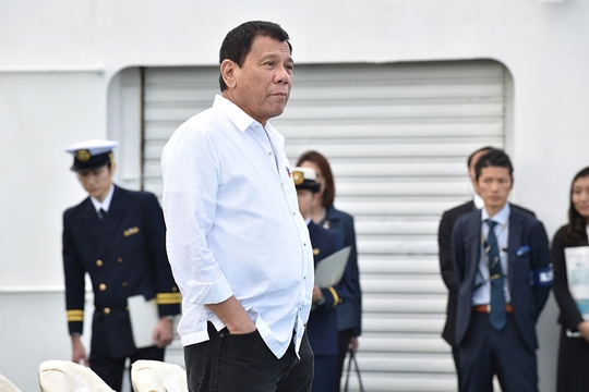  Tổng thống Duterte thăm TP Yokohama - Nhật Bản hôm 27-10. Ảnh: REUTERS 