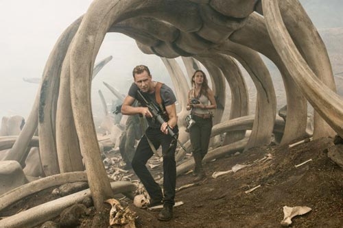 truc-thang-vo-nat-tren-bau-troi-viet-nam-o-bom-tan-kong-skull-island