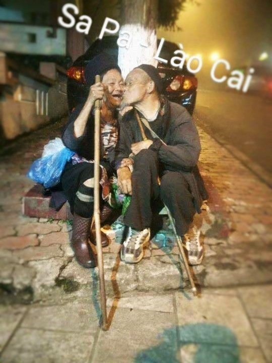 Cuoc song lang thang cua doi tinh nhan gia o Sa Pa hinh anh 1