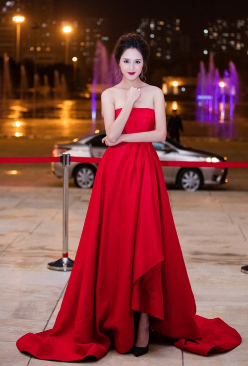 my-nhan-viet-mac-dep-nhat-tuan-31-10-3