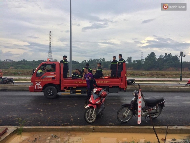 Nhóm thanh niên rủ nhau ra Hồ Đá ở Làng Đại học tắm , 1 người chết đuối - Ảnh 2.