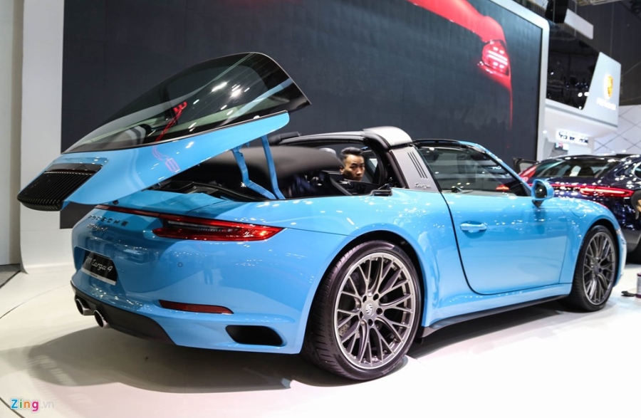 Porsche 911 dan dong 4 banh gia tren 8 ty tai Viet Nam hinh anh 4