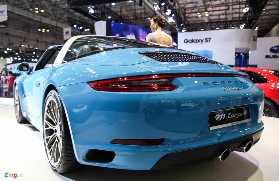 Porsche 911 dan dong 4 banh gia tren 8 ty tai Viet Nam hinh anh 7