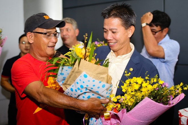 U19 Viet Nam duoc chao don nong nhiet duoi mua tam ta hinh anh 6