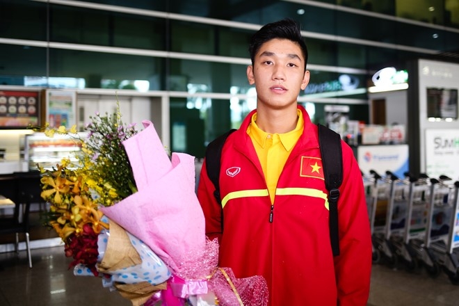 U19 Viet Nam duoc chao don nong nhiet duoi mua tam ta hinh anh 8