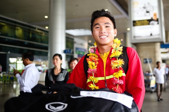 U19 Viet Nam duoc chao don nong nhiet duoi mua tam ta hinh anh 9