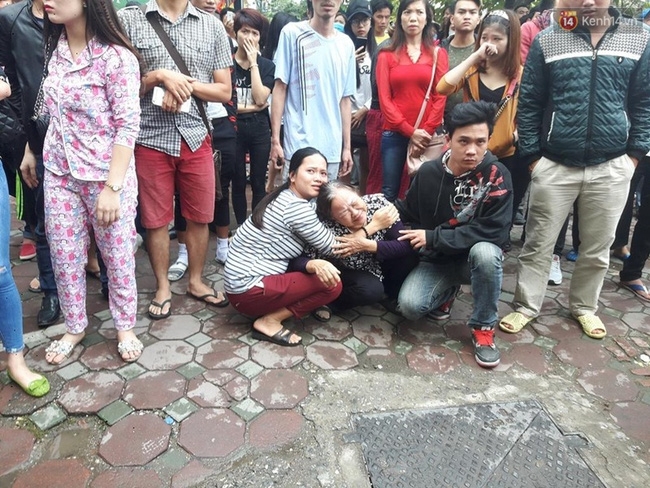 Hà Nội: Hỏa hoạn thiêu rụi nhiều quán karaoke trên đường Trần Thái Tông - Ảnh 2.
