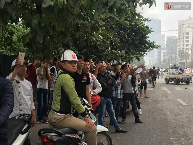 Hà Nội: Đang cháy rất lớn trên phố Trần Thái Tông - Ảnh 9.