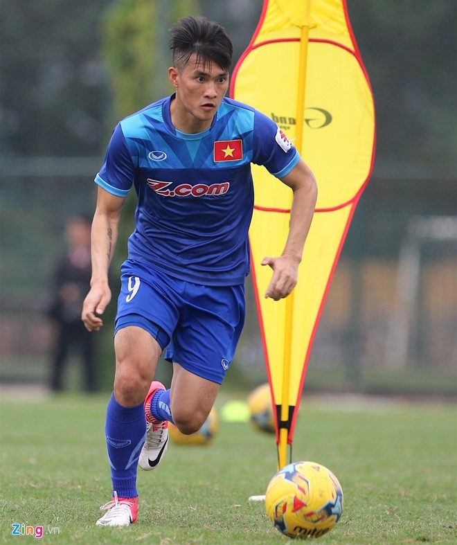 Cong Vinh: 'Tuyen Viet Nam rat dang xem o AFF Cup 2016' hinh anh 1