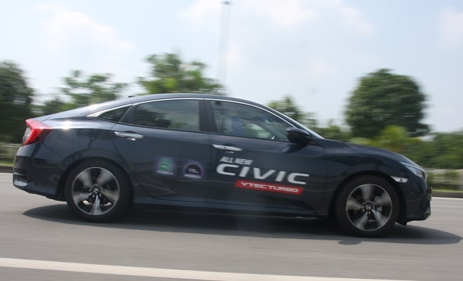 Honda Civic 2017 o Viet Nam khong bi loi phanh tay dien tu hinh anh 1