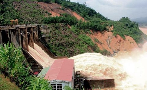 Kết quả hình ảnh cho Thủy điện ở Huế đồng loạt xả lũ