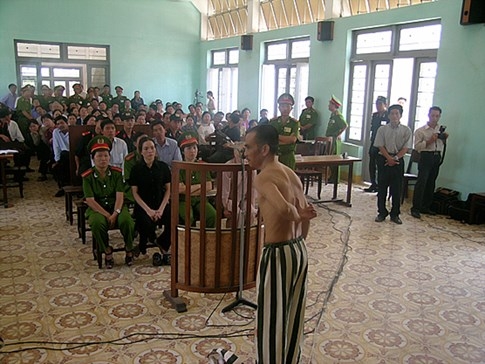 Bị thu thẻ luật sư, nguyên điều tra viên vụ Huỳnh Văn Nén nói 'số khổ' - ảnh 1