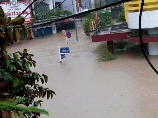 Lu ngap xe khach o Phu Yen hinh anh 9