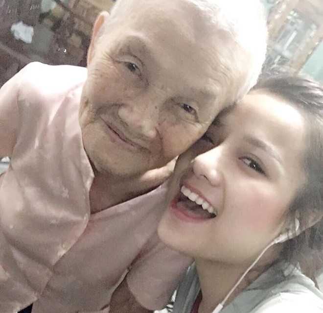 Ba ngoai 100 tuoi 'hien ke' giup chau gai som lay chong hinh anh 1