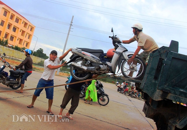 dan so bang dong lu ngap nua met, xe tai kiem tien trieu moi ngay hinh anh 2
