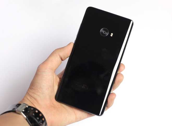 Smartphone giống Galaxy Note 7 của Xiaomi về VN