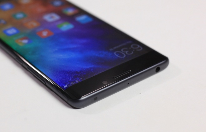 Smartphone giống Galaxy Note 7 của Xiaomi về VN