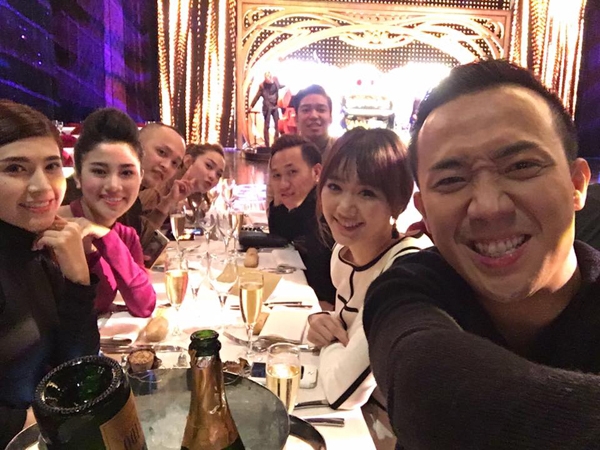 tran-thanh-om-chat-hari-o-chau-au-6