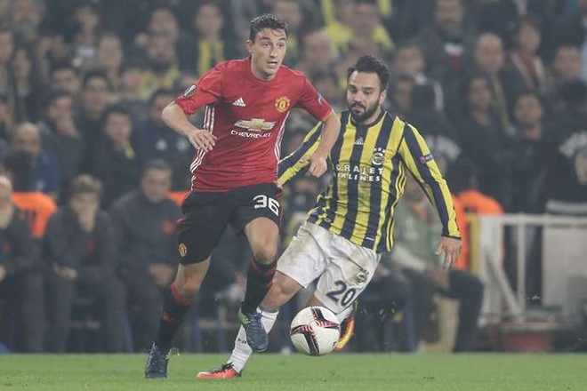 8 cau thu se bi Mourinho tong khu thoi gian toi hinh anh 2