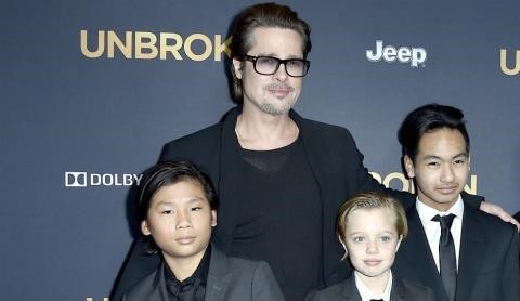 Angelina Jolie gay go, chi con 35 kg sau ly hon Brad Pitt hinh anh 2