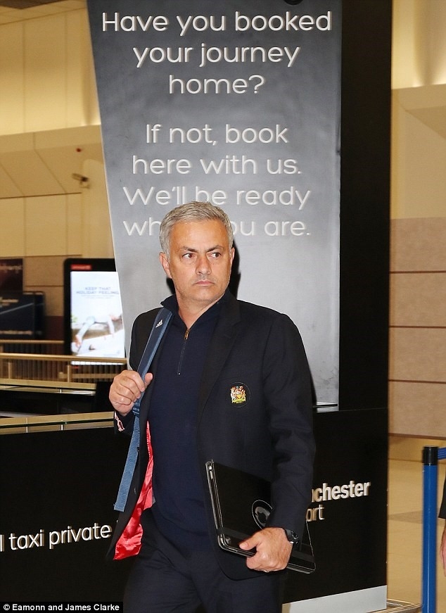 Dan sao MU ham huc tro ve sau that bai o Europa League hinh anh 9