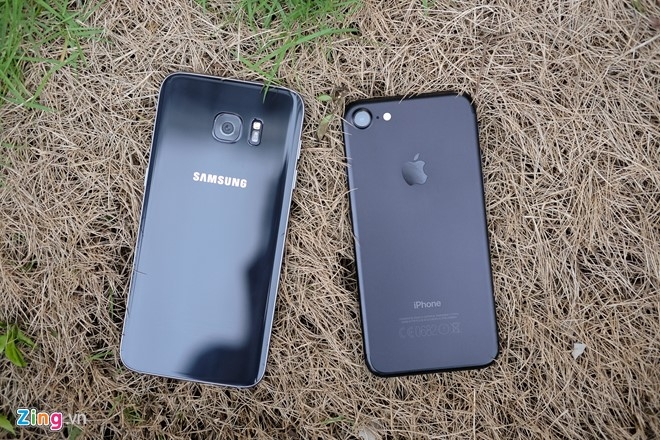 Galaxy S7 edge va iPhone 7 chuan bi dai chien o VN hinh anh 1