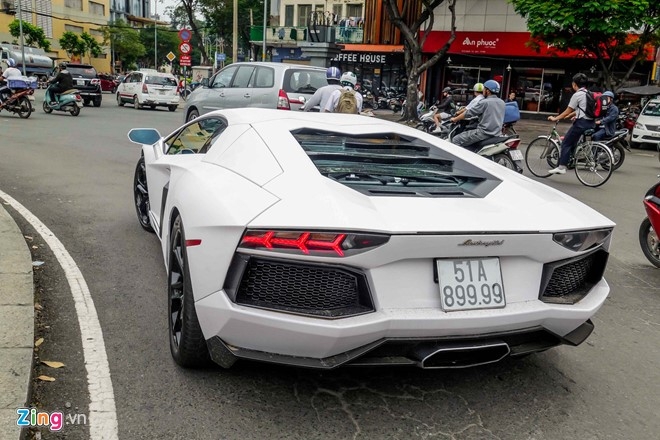 Lamborghini Aventador dau tien Viet Nam doi mau hinh anh 3