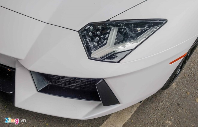 Lamborghini Aventador dau tien Viet Nam doi mau hinh anh 6