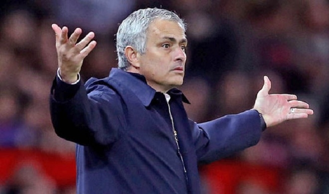 Man United bệnh quá nặng hay bác sĩ Mourinho kém tài?
