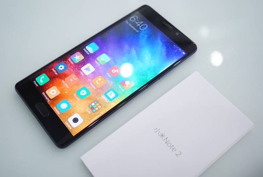 Mi Note 2 man hinh cong gia hon 12 trieu tai Viet Nam hinh anh 3