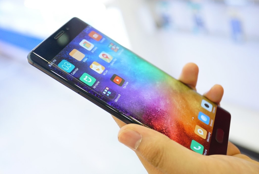 Mi Note 2 man hinh cong gia hon 12 trieu tai Viet Nam hinh anh 4