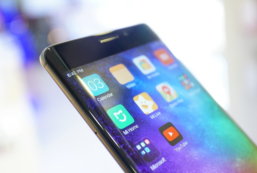 Mi Note 2 man hinh cong gia hon 12 trieu tai Viet Nam hinh anh 5