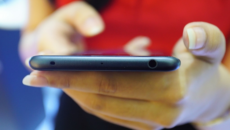 Mi Note 2 man hinh cong gia hon 12 trieu tai Viet Nam hinh anh 8