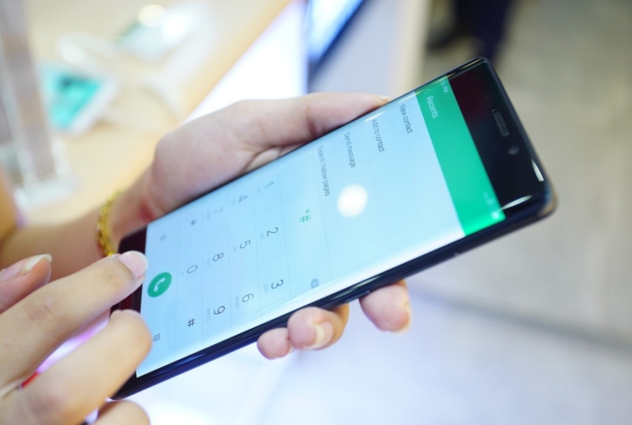 Mi Note 2 man hinh cong gia hon 12 trieu tai Viet Nam hinh anh 9