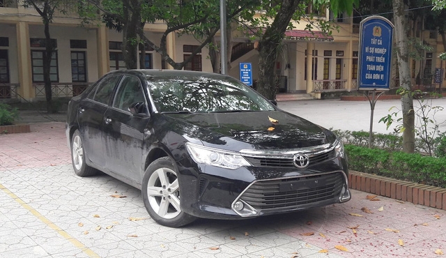 Một chiếc xe Camry khác được đưa về tại cơ quan điều tra.