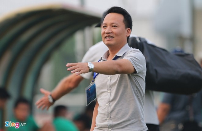 HLV Alfred Riedl noi cau sau buoi tap dau tien o Viet Nam hinh anh 3
