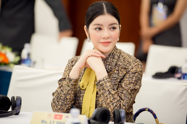 ly-nha-ky-di-xe-sang-xach-tui-hermes-du-hoi-nghi-8