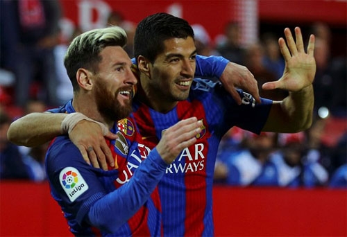 messi-ghi-ban-va-kien-tao-barca-thang-ngay-tai-sanchez-pizjuan-2
