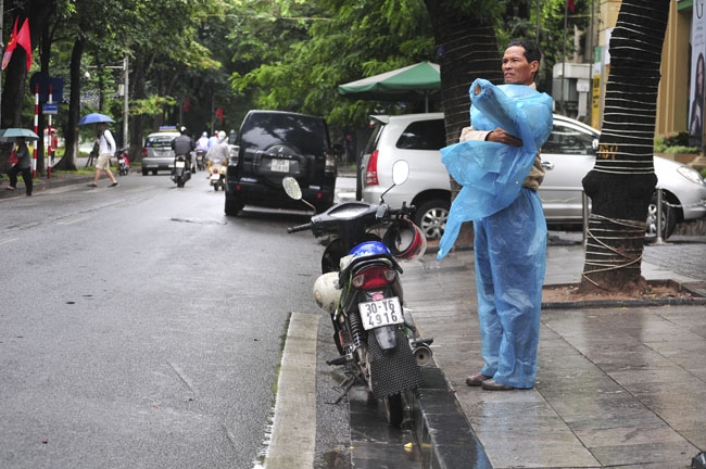 Đêm nay, Hà Nội mưa rét 15 độ C - 1