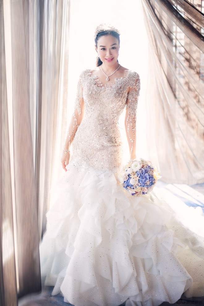 Le cuoi co tich cua sao nu goc Viet va chong tre kem 12 tuoi hinh anh 7